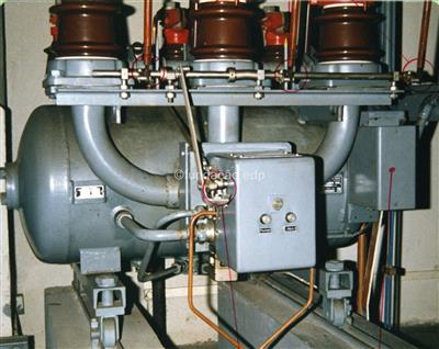Central da Caniçada _ Transformador de serviço auxiliar TR.3 (TR.4) 10-0,4 Kv_fl25_f41.jpg