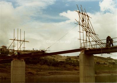 Aproveitamento hidroelectrico do Pocinho_Construção da barragem_003.jpg