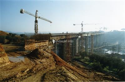 Central do Pego _ Ponte sobre o Tejo em construção _ 1991-12-27 _ FNI _ 13145 _ 184.jpg