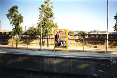 Central Tejo _  vista do muro e estação de comboios  _ [1994-00-00] _ FNI _ 15240 _ 10.jpg