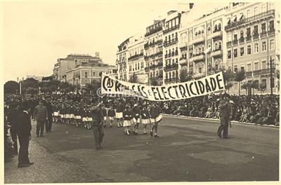 C.R.G.E. - Lisboa _ Festas de Lisboa. Cortejo do trabalho _ 1935-06-00 _ Kurt Pinto _ 15219 _ 25.jpg