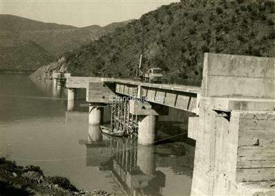 Aproveitamento hidroeléctrico da Valeira _ Obras de montagem do tabuleiro da ponte da Ferradosa_540.jpg