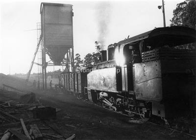 0228_1º vagão de carvão_mai1959_FNI.jpg