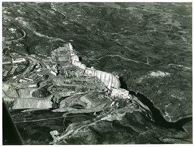 Aproveitamento Hidroeléctrico do Alto Rabagão _ Vista geral da construção  _ 1964-01-00 _ [Teófilo Rego] _ 14714 _ 3.jpg